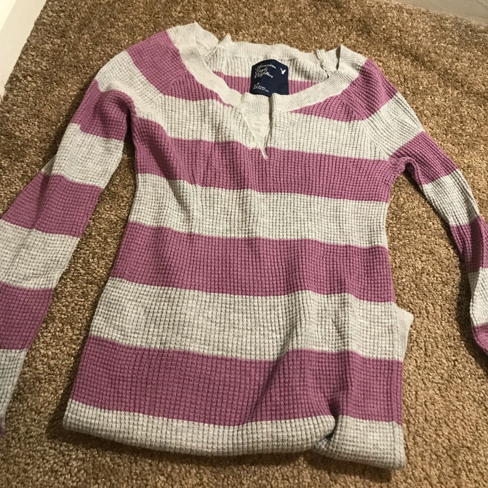 American Eagle sweater